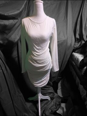 NWOT Classic White Long-Sleeve Ruched Bodycon Dress
